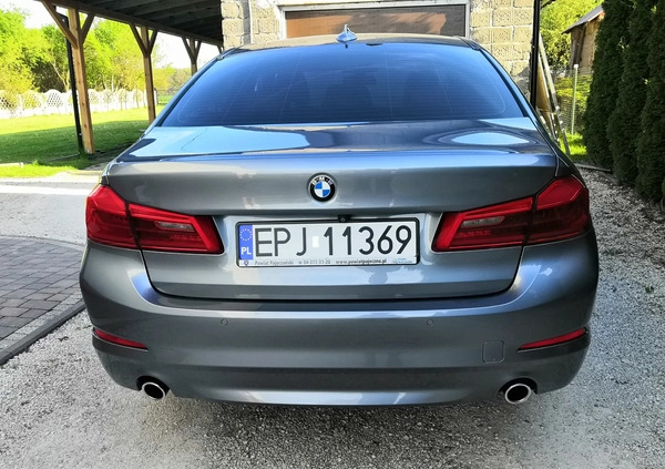 BMW Seria 5 cena 137000 przebieg: 126624, rok produkcji 2017 z Radomsko małe 301